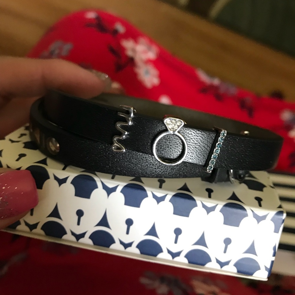 Keep Collective NwB double Leather With 3 keys